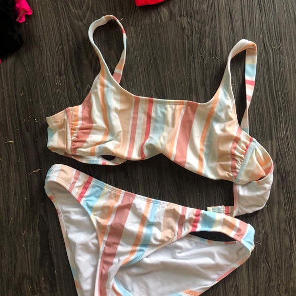 Swimsuits - Picture 2 of 5